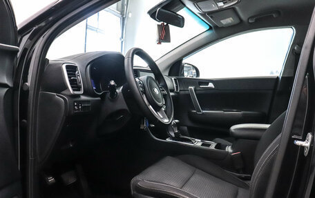 KIA Sportage IV рестайлинг, 2020 год, 2 399 000 рублей, 10 фотография