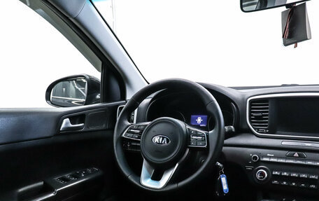 KIA Sportage IV рестайлинг, 2020 год, 2 399 000 рублей, 20 фотография