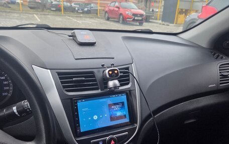 Hyundai Solaris II рестайлинг, 2016 год, 690 000 рублей, 5 фотография