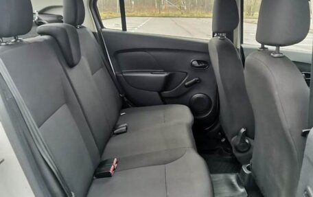 Renault Logan II, 2019 год, 780 000 рублей, 16 фотография