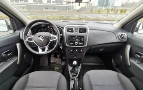 Renault Logan II, 2019 год, 780 000 рублей, 20 фотография