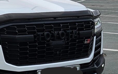 Toyota Land Cruiser, 2022 год, 10 899 999 рублей, 4 фотография