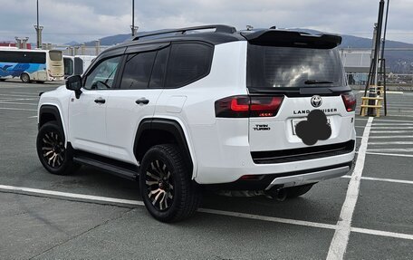 Toyota Land Cruiser, 2022 год, 10 899 999 рублей, 6 фотография