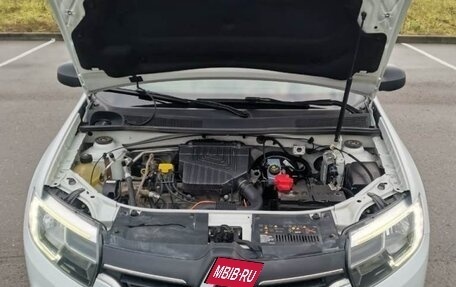 Renault Logan II, 2019 год, 780 000 рублей, 28 фотография