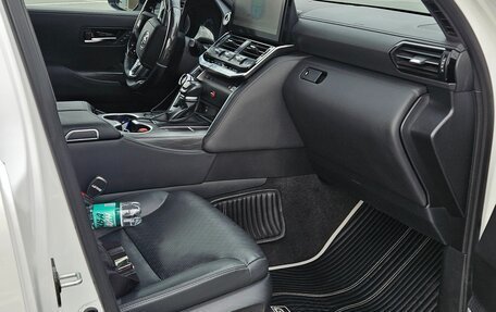 Toyota Land Cruiser, 2022 год, 10 899 999 рублей, 9 фотография