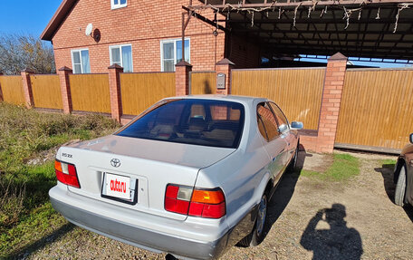 Toyota Camry V40, 1995 год, 400 000 рублей, 3 фотография
