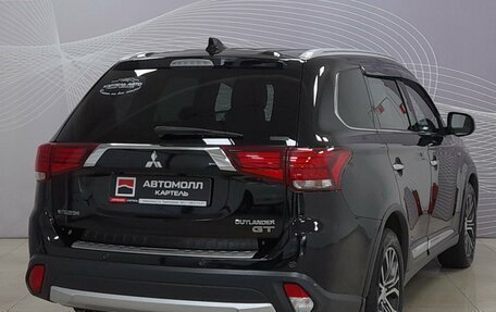 Mitsubishi Outlander III рестайлинг 3, 2017 год, 2 522 000 рублей, 8 фотография