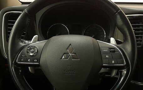 Mitsubishi Outlander III рестайлинг 3, 2017 год, 2 522 000 рублей, 16 фотография