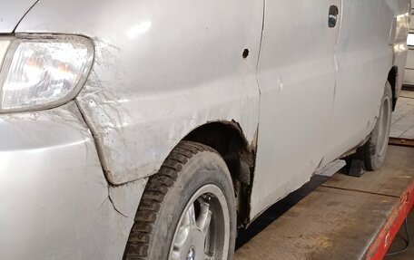 Hyundai H-1 II рестайлинг, 2001 год, 350 000 рублей, 6 фотография