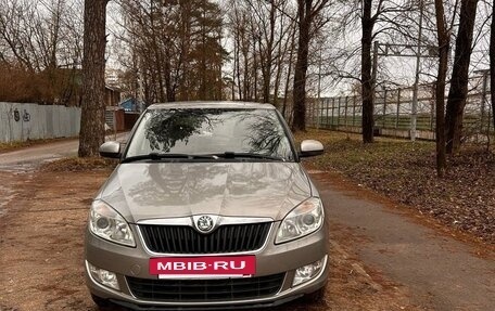 Skoda Fabia II, 2012 год, 650 000 рублей, 4 фотография