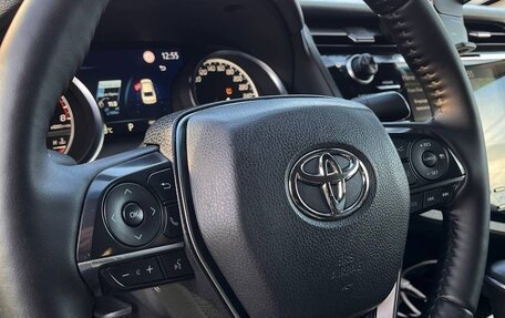 Toyota Camry, 2020 год, 3 000 000 рублей, 21 фотография