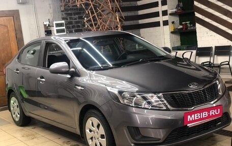 KIA Rio III рестайлинг, 2014 год, 895 000 рублей, 2 фотография