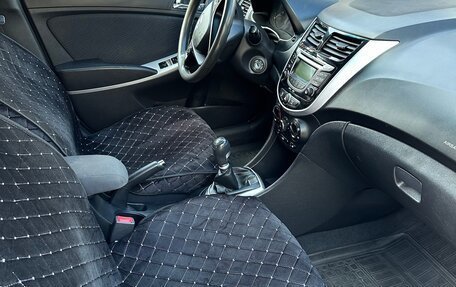 Hyundai Solaris II рестайлинг, 2012 год, 780 000 рублей, 8 фотография