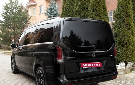 Mercedes-Benz V-Класс, 2024 год, 10 250 000 рублей, 4 фотография