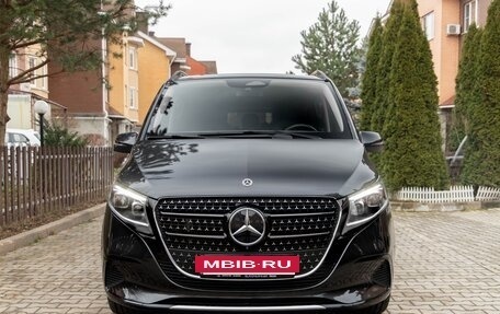 Mercedes-Benz V-Класс, 2024 год, 10 250 000 рублей, 13 фотография