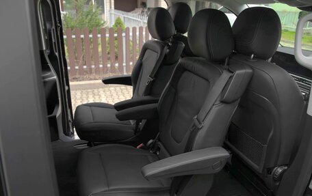 Mercedes-Benz V-Класс, 2024 год, 10 250 000 рублей, 25 фотография