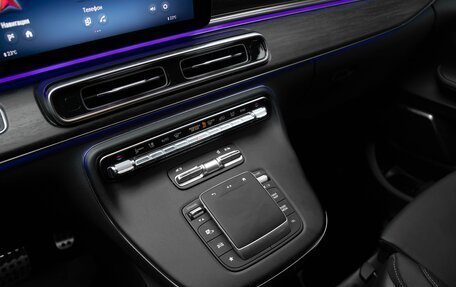 Mercedes-Benz V-Класс, 2024 год, 10 250 000 рублей, 28 фотография