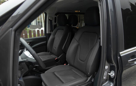 Mercedes-Benz V-Класс, 2024 год, 10 250 000 рублей, 27 фотография