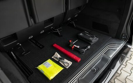 Mercedes-Benz V-Класс, 2024 год, 10 250 000 рублей, 38 фотография