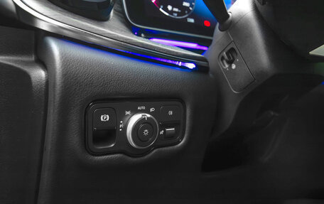 Mercedes-Benz V-Класс, 2024 год, 10 250 000 рублей, 34 фотография