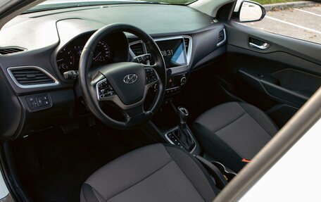 Hyundai Solaris II рестайлинг, 2020 год, 1 355 000 рублей, 13 фотография