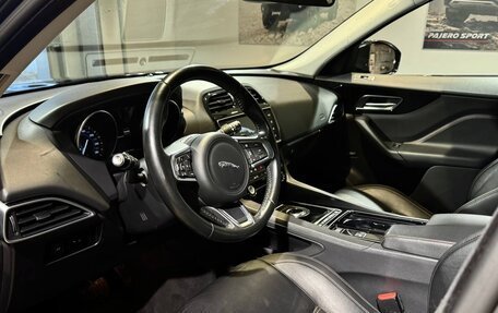 Jaguar F-Pace, 2018 год, 3 300 000 рублей, 10 фотография