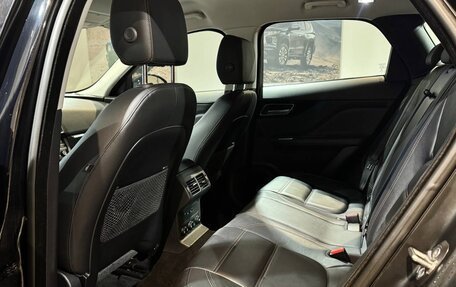 Jaguar F-Pace, 2018 год, 3 300 000 рублей, 17 фотография