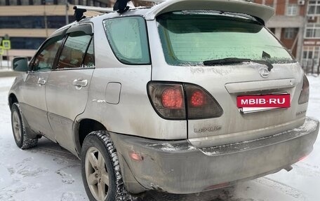 Lexus RX IV рестайлинг, 2000 год, 690 000 рублей, 4 фотография