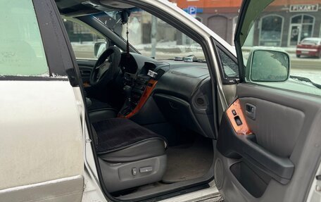 Lexus RX IV рестайлинг, 2000 год, 690 000 рублей, 20 фотография