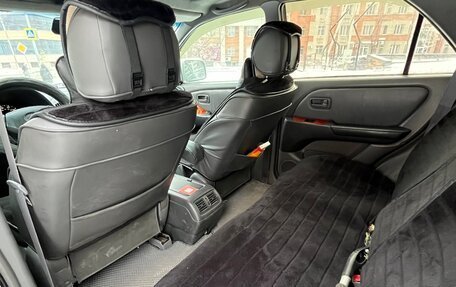 Lexus RX IV рестайлинг, 2000 год, 690 000 рублей, 17 фотография