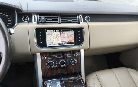 Land Rover Range Rover IV рестайлинг, 2015 год, 3 500 000 рублей, 7 фотография