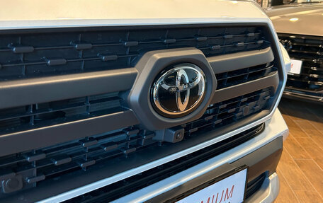 Toyota RAV4, 2025 год, 4 350 000 рублей, 10 фотография