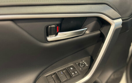 Toyota RAV4, 2025 год, 4 350 000 рублей, 25 фотография