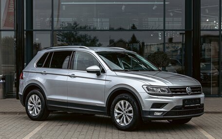 Volkswagen Tiguan II, 2019 год, 1 985 000 рублей, 3 фотография