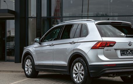 Volkswagen Tiguan II, 2019 год, 1 985 000 рублей, 9 фотография