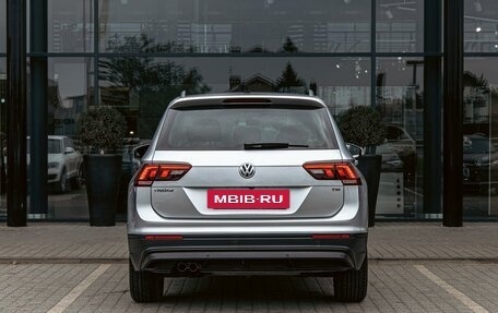 Volkswagen Tiguan II, 2019 год, 1 985 000 рублей, 5 фотография