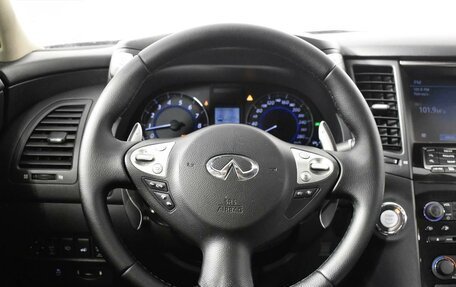 Infiniti QX70, 2015 год, 1 985 900 рублей, 13 фотография