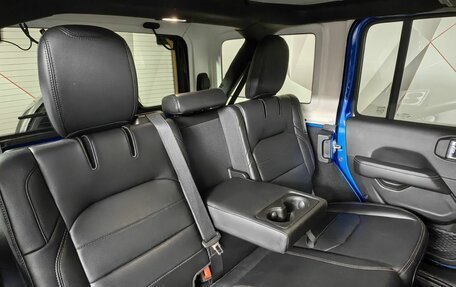 Jeep Wrangler, 2023 год, 5 400 000 рублей, 17 фотография