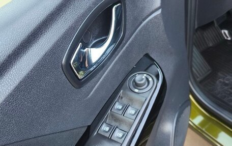 Renault Kaptur I рестайлинг, 2017 год, 1 300 000 рублей, 14 фотография