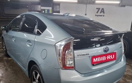 Toyota Prius, 2015 год, 1 180 000 рублей, 5 фотография