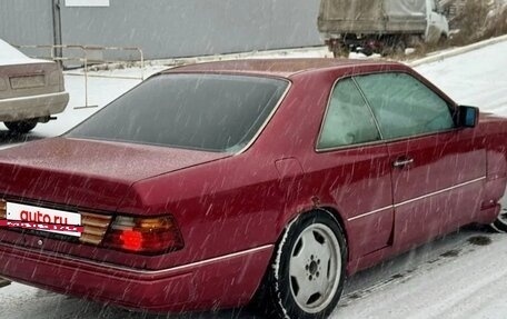 Mercedes-Benz E-Класс, 1993 год, 590 000 рублей, 2 фотография