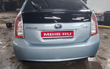 Toyota Prius, 2015 год, 1 180 000 рублей, 6 фотография