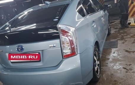 Toyota Prius, 2015 год, 1 180 000 рублей, 7 фотография