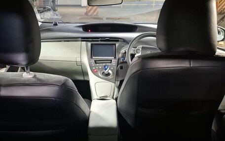 Toyota Prius, 2015 год, 1 180 000 рублей, 12 фотография