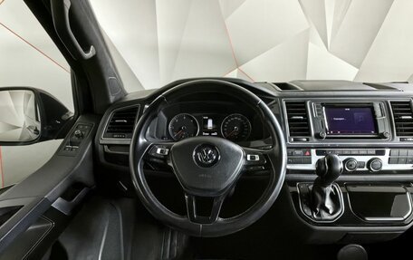 Volkswagen Multivan T6 рестайлинг, 2018 год, 3 398 000 рублей, 16 фотография