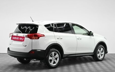 Toyota RAV4, 2015 год, 1 995 000 рублей, 2 фотография