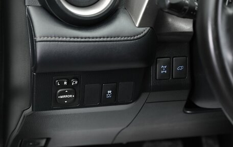 Toyota RAV4, 2015 год, 1 995 000 рублей, 15 фотография