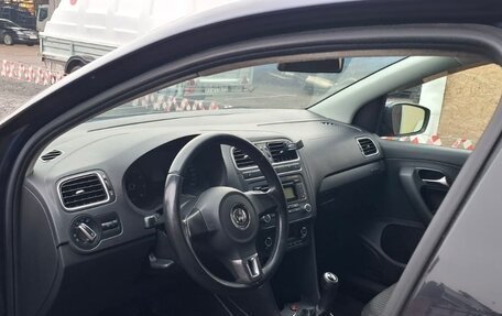 Volkswagen Polo VI (EU Market), 2012 год, 550 000 рублей, 17 фотография