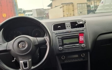 Volkswagen Polo VI (EU Market), 2012 год, 550 000 рублей, 18 фотография