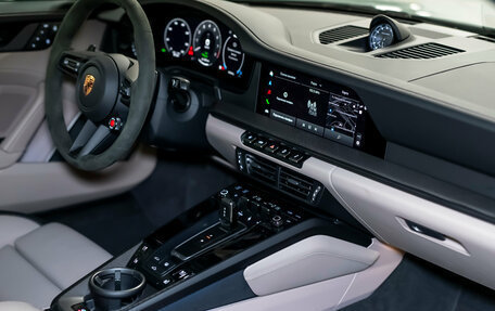 Porsche 911, 2025 год, 32 990 000 рублей, 29 фотография